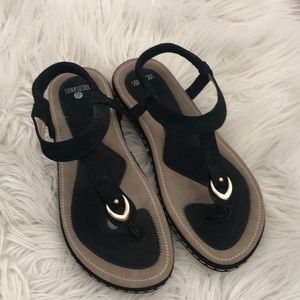 Socosands black sandal.